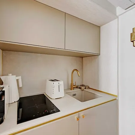 Magnificent - 2p- Musee Du Louvre * Párizs