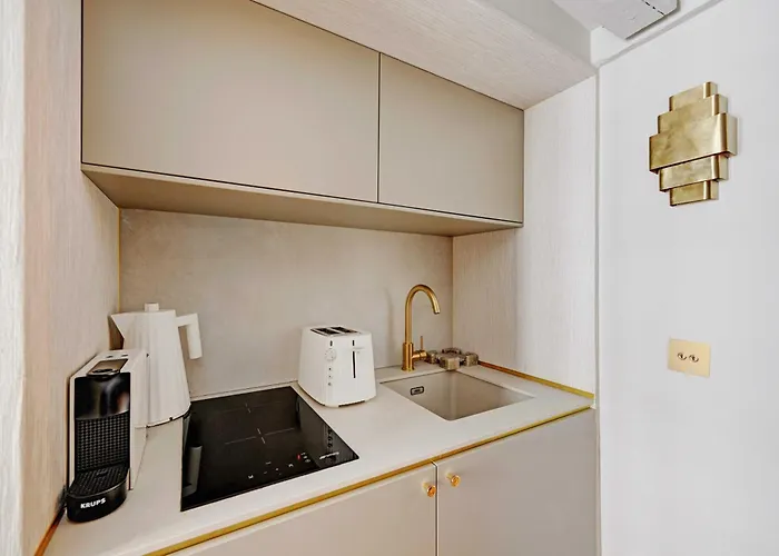 Magnificent - 2p- Musee Du Louvre * Paris